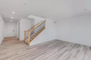 3922 Brander Dr, Valparaiso, IN 46385 - Photo 4