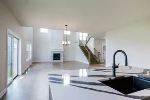 1759 Trailbrook Dr, Valparaiso, IN 46383 - Photo 12