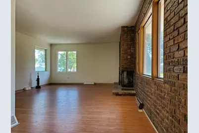 201 W Halleck Street, Morocco, IN 47963 - Photo 6