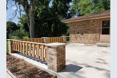 201 W Halleck Street, Morocco, IN 47963 - Photo 4