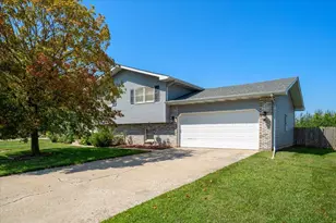 7520 Johnson St, Merrillville, IN 46410 - Photo 4