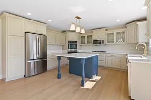 10407 Golden Arch Ave, Saint John, IN 46373 - Photo 12