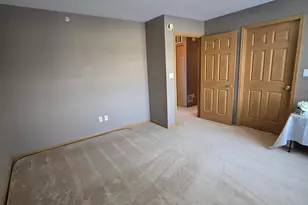 2035 W 75th Pl, Merrillville, IN 46410 - Photo 10