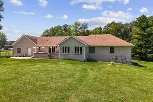 1251 N Mineral Springs Rd, Chesterton, IN 46304 - Photo 2