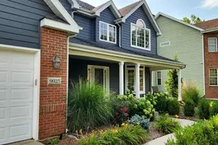 9925 Whitehall Garden, Munster, IN 46321 - Photo 2