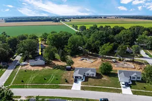 522 Oxford Rd, Kingsford Heights, IN 46346 - Photo 2