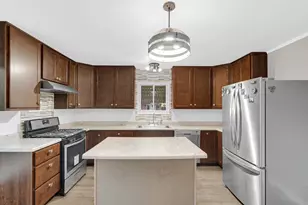 1034 Providence St, Michigan City, IN 46360 - Photo 12