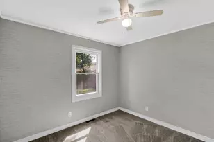 1034 Providence St, Michigan City, IN 46360 - Photo 18