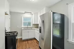 922 Garfield St, Hobart, IN 46342 - Photo 6