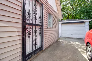 1100 S Lake St, Gary, IN 46403 - Photo 32