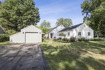 701 S Park Drive, Chesterton, IN 46304 - Photo 2