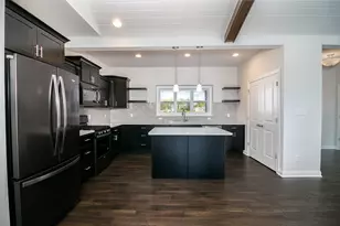 1761 Trailbrook Dr, Valparaiso, IN 46385 - Photo 6