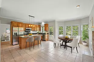 1121 Boxwood Dr, Munster, IN 46321 - Photo 8