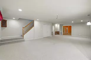 1121 Boxwood Dr, Munster, IN 46321 - Photo 24