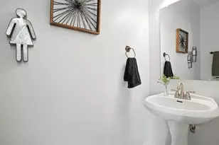 922 E 115th Pl, Crown Point, IN 46307 - Photo 16