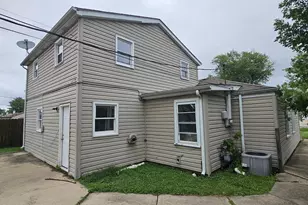 742 N Indiana St, Griffith, IN 46319 - Photo 2