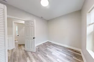 1379 Roosevelt Pl, Gary, IN 46404 - Photo 10