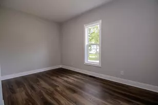 105 S Bower St, Knox, IN 46534 - Photo 8