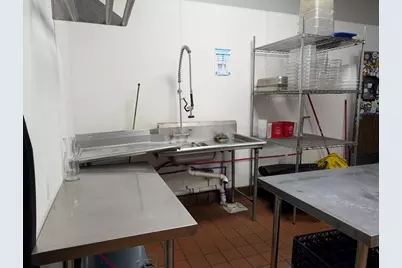 518 Lincolnway, La Porte, IN 46350 - Photo 14