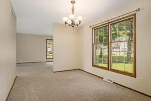 1952 Galena Ct, Valparaiso, IN 46385 - Photo 6