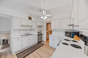 551 N Union Pl, Gary, IN 46403 - Photo 10