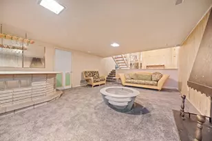 551 N Union Pl, Gary, IN 46403 - Photo 6