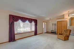 13100 Snowberry Ln, Saint John, IN 46373 - Photo 6