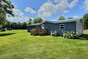 306 S Chestnut St, Earl Park, IN 47942 - Photo 1