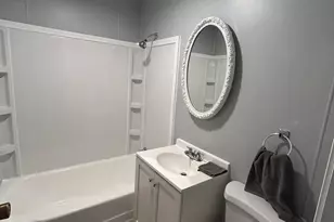 36 N Linda St, Hobart, IN 46342 - Photo 6