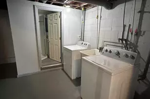 36 N Linda St, Hobart, IN 46342 - Photo 14