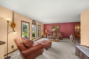 1012 Richmond Ct, Dyer, IN 46311 - Photo 2