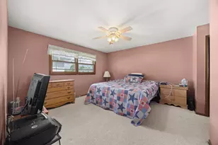 1012 Richmond Ct, Dyer, IN 46311 - Photo 16