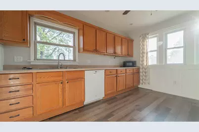 401 E Barker Avenue, Michigan City, IN 46360 - Photo 8