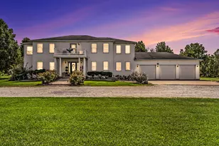 928 N Calumet Ave, Chesterton, IN 46304 - Photo 2