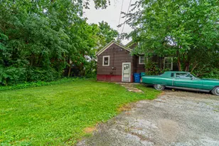 1025 Indiana Ave, La Porte, IN 46350 - Photo 6