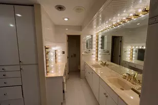 8000 Forest Ave, Gary, IN 46403 - Photo 24