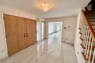 8000 Forest Ave, Gary, IN 46403 - Photo 10