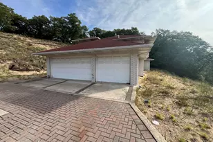 8000 Forest Ave, Gary, IN 46403 - Photo 4