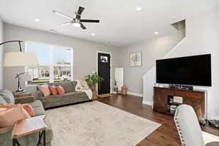 310 N Indiana Ave, Crown Point, IN 46307 - Photo 6