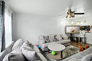 2110 Yorktowne Dr, Valparaiso, IN 46383 - Photo 8