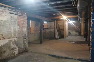 2243 W 10th Pl, Gary, IN 46404 - Photo 32