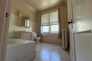 484 Grove Ave, Valparaiso, IN 46385 - Photo 20