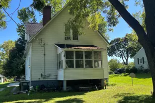 484 Grove Ave, Valparaiso, IN 46385 - Photo 26