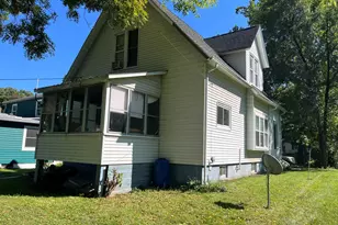 484 Grove Ave, Valparaiso, IN 46385 - Photo 24