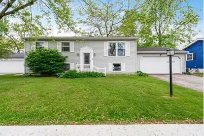 1710 Peachtree Drive, Valparaiso, IN 46383 - Photo 1