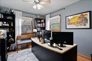 1710 Peachtree Dr, Valparaiso, IN 46383 - Photo 10