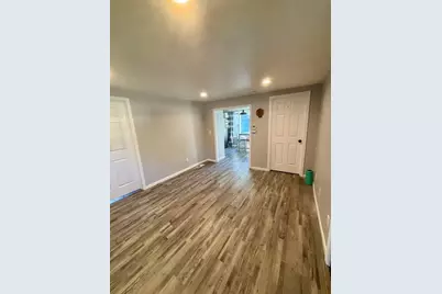 308 E Bates Street, Hebron, IN 46341 - Photo 2