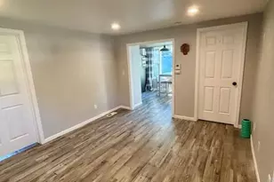 308 E Bates St, Hebron, IN 46341 - Photo 2