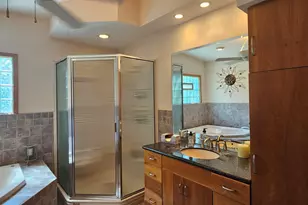 1025 N Vanderburg St, Gary, IN 46403 - Photo 98