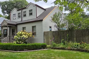 1025 N Vanderburg St, Gary, IN 46403 - Photo 2